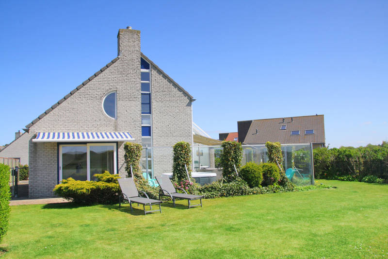 XL-villa-groot-vakantiehuis-oog-op-duin